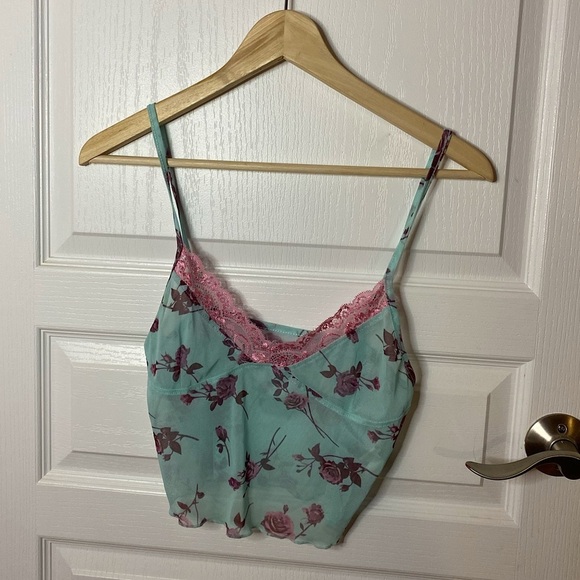 Lace Floral Strap Tank Top - Picture 2 of 2